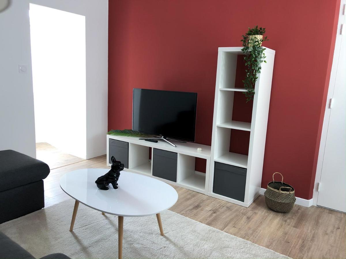 Grand Appartement Fonctionnel Proche Centre-Ville 쏘뮤흐 외부 사진